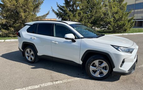 Toyota RAV4, 2020 год, 3 179 900 рублей, 13 фотография