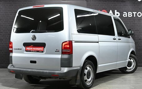 Volkswagen Caravelle T5, 2011 год, 2 280 000 рублей, 6 фотография