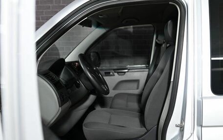 Volkswagen Caravelle T5, 2011 год, 2 280 000 рублей, 9 фотография
