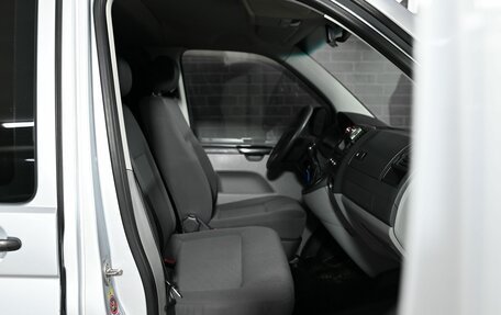 Volkswagen Caravelle T5, 2011 год, 2 280 000 рублей, 10 фотография