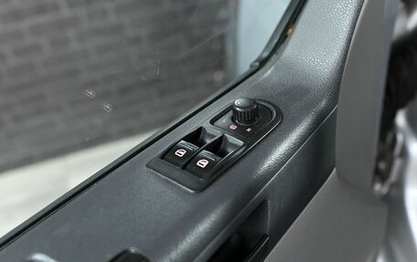 Volkswagen Caravelle T5, 2011 год, 2 280 000 рублей, 12 фотография