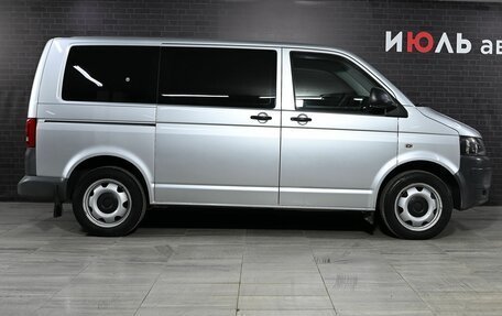 Volkswagen Caravelle T5, 2011 год, 2 280 000 рублей, 8 фотография