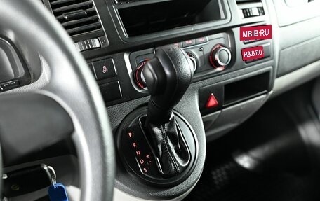 Volkswagen Caravelle T5, 2011 год, 2 280 000 рублей, 13 фотография