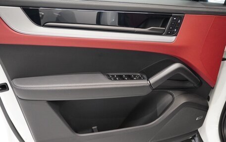 Porsche Cayenne III, 2024 год, 15 400 000 рублей, 7 фотография