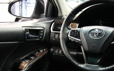 Toyota Camry, 2016 год, 2 299 000 рублей, 7 фотография