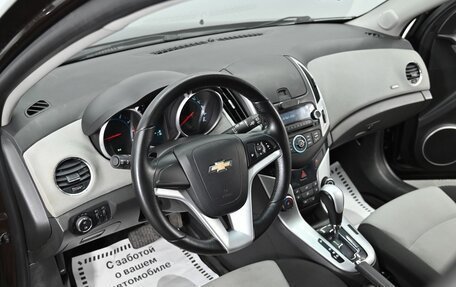 Chevrolet Cruze II, 2013 год, 825 000 рублей, 8 фотография