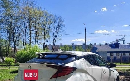 Toyota C-HR I рестайлинг, 2020 год, 2 350 000 рублей, 6 фотография