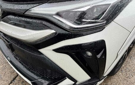 Toyota C-HR I рестайлинг, 2020 год, 2 350 000 рублей, 18 фотография