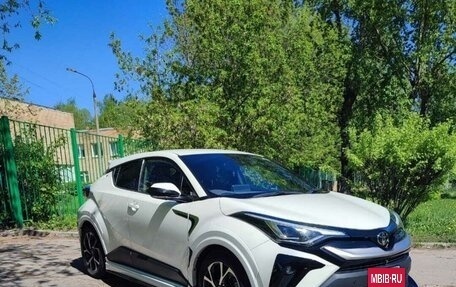 Toyota C-HR I рестайлинг, 2020 год, 2 350 000 рублей, 11 фотография