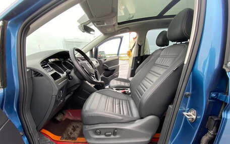 Volkswagen Touran III, 2022 год, 2 110 000 рублей, 8 фотография