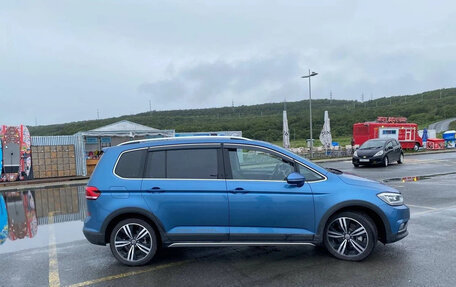 Volkswagen Touran III, 2022 год, 2 110 000 рублей, 4 фотография