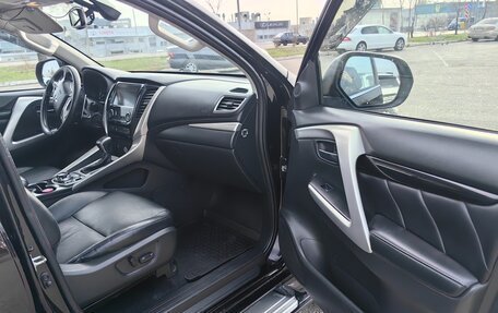 Mitsubishi Pajero Sport III рестайлинг, 2018 год, 2 470 000 рублей, 5 фотография