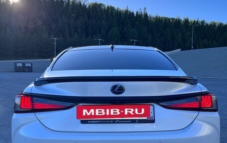Lexus ES VII, 2020 год, 4 300 000 рублей, 15 фотография