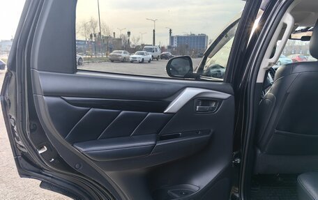 Mitsubishi Pajero Sport III рестайлинг, 2018 год, 2 470 000 рублей, 17 фотография