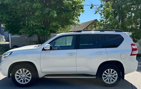 Toyota Land Cruiser Prado 150 рестайлинг 2, 2015 год, 4 200 000 рублей, 5 фотография