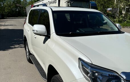 Toyota Land Cruiser Prado 150 рестайлинг 2, 2015 год, 4 200 000 рублей, 12 фотография