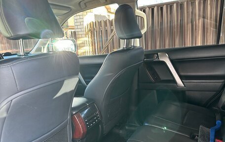 Toyota Land Cruiser Prado 150 рестайлинг 2, 2015 год, 4 200 000 рублей, 9 фотография