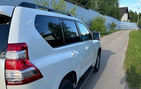 Toyota Land Cruiser Prado 150 рестайлинг 2, 2015 год, 4 200 000 рублей, 11 фотография