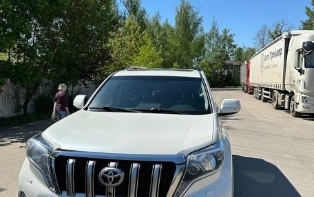 Toyota Land Cruiser Prado 150 рестайлинг 2, 2015 год, 4 200 000 рублей, 7 фотография