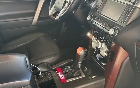 Toyota Land Cruiser Prado 150 рестайлинг 2, 2015 год, 4 200 000 рублей, 8 фотография