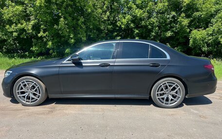 Mercedes-Benz E-Класс, 2021 год, 3 500 000 рублей, 2 фотография