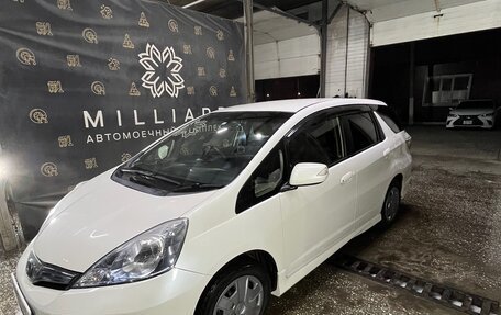 Honda Fit Shuttle I рестайлинг, 2012 год, 1 030 000 рублей, 4 фотография
