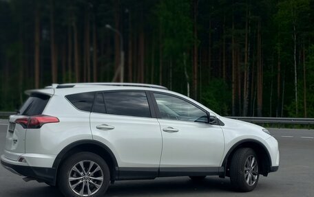 Toyota RAV4, 2018 год, 2 500 000 рублей, 1 фотография