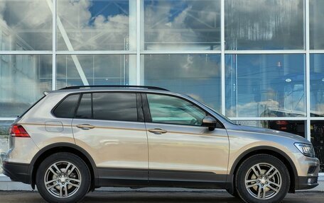Volkswagen Tiguan II, 2019 год, 1 949 000 рублей, 6 фотография