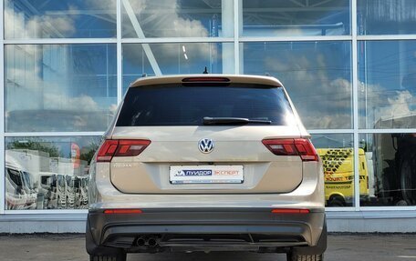 Volkswagen Tiguan II, 2019 год, 1 949 000 рублей, 8 фотография
