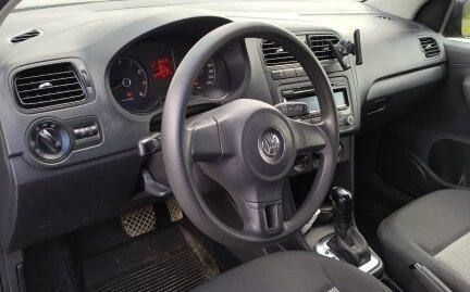 Volkswagen Polo VI (EU Market), 2011 год, 900 000 рублей, 9 фотография