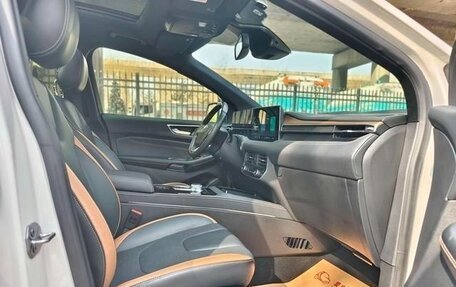 Ford Edge II рестайлинг, 2021 год, 12 фотография