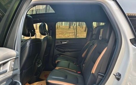 Ford Edge II рестайлинг, 2021 год, 13 фотография