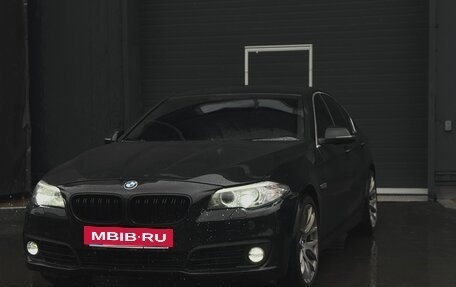 BMW 5 серия, 2014 год, 1 790 000 рублей, 4 фотография