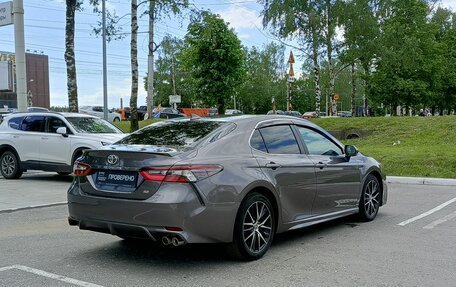 Toyota Camry, 2022 год, 3 249 000 рублей, 6 фотография