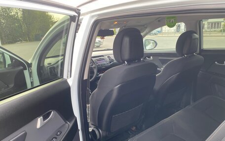 KIA Sportage III, 2011 год, 895 000 рублей, 11 фотография