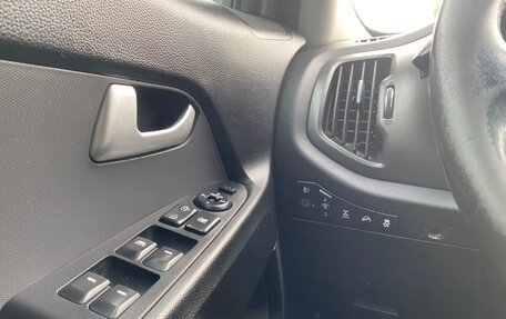 KIA Sportage III, 2011 год, 895 000 рублей, 15 фотография