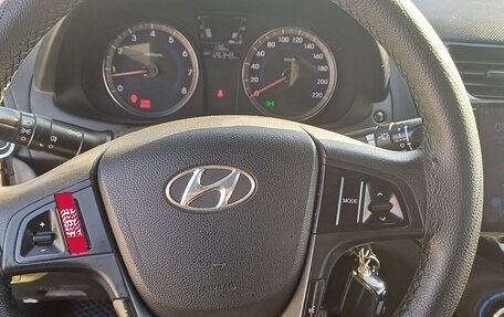 Hyundai Solaris II рестайлинг, 2012 год, 775 000 рублей, 6 фотография