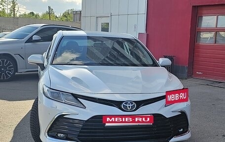 Toyota Camry, 2021 год, 2 000 000 рублей, 8 фотография