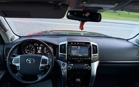 Toyota Land Cruiser 200, 2014 год, 4 197 000 рублей, 21 фотография