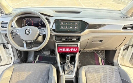 Volkswagen T-Cross I, 2022 год, 1 642 000 рублей, 3 фотография