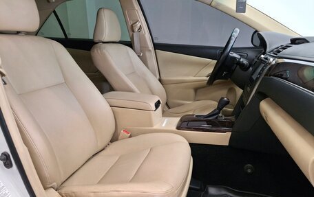 Toyota Camry, 2016 год, 2 080 000 рублей, 15 фотография