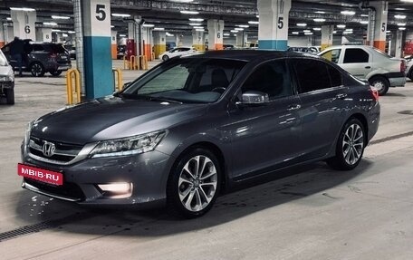 Honda Accord IX рестайлинг, 2013 год, 1 500 000 рублей, 11 фотография