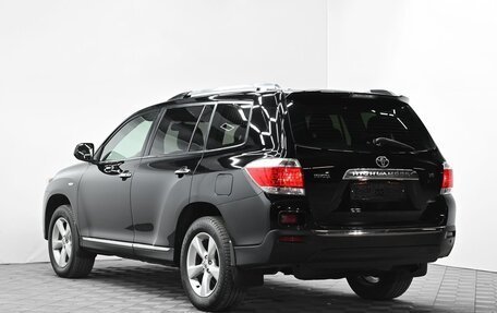 Toyota Highlander III, 2013 год, 1 795 000 рублей, 3 фотография