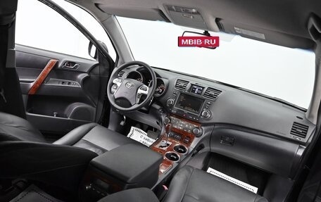 Toyota Highlander III, 2013 год, 1 795 000 рублей, 14 фотография