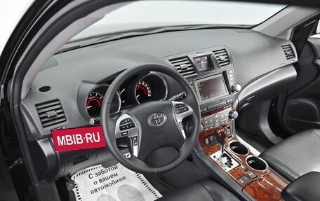 Toyota Highlander III, 2013 год, 1 795 000 рублей, 8 фотография