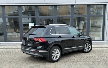Volkswagen Tiguan II, 2018 год, 2 350 000 рублей, 4 фотография