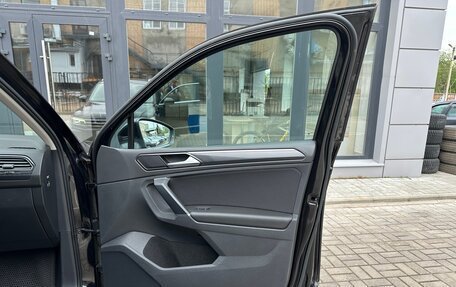 Volkswagen Tiguan II, 2018 год, 2 350 000 рублей, 24 фотография
