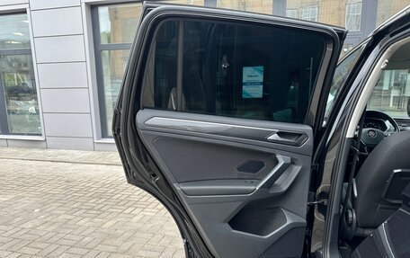 Volkswagen Tiguan II, 2018 год, 2 350 000 рублей, 19 фотография