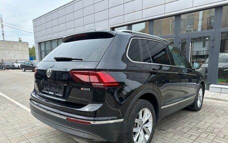 Volkswagen Tiguan II, 2018 год, 2 350 000 рублей, 27 фотография