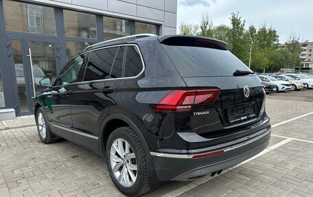 Volkswagen Tiguan II, 2018 год, 2 350 000 рублей, 28 фотография